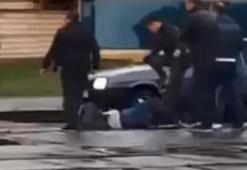 Ukrayna’da yolcular ‘maske tak’ uyarısı yapan vatmanı dövdü!