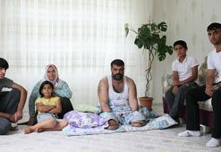 Elleri ve bacakları kesilen babalarına el-ayak oldular