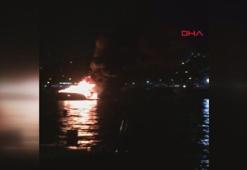İstanbul Boğazı'nda tekne yangını