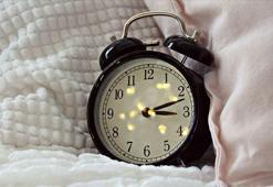 Alarm kurarak uyananlara "biyolojik saat" uyarısı