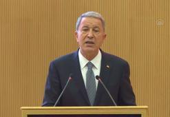 Bakan Akar ve komutanlar, MSB'deki bayramlaşma törenine katıldı