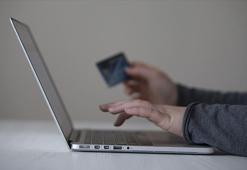 Yeni normalde de bayram alışverişini internetten yaptık