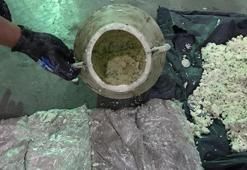 Van'da otlu peynirlerin arasına gizlenen 15 kilo eroin bulundu