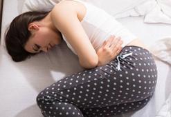 Regl dönemi ağrılarına iyi gelen 6 bitki çayı