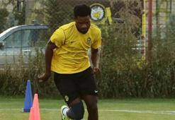 Tetteh Trabzonspor maçında sahada