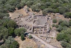 Aigai'deki kazılarda 2 bin yıllık 'Roma Yolu' bulundu