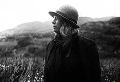 Modayısanatla birleştiren isim