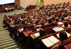 İngiliz Dili Ve Edebiyatı Bölümü Nedir, Dersleri Nelerdir? Mezunu Ne İş Yapar?