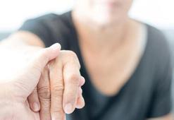 Türkiye'de 300 bin civarında alzheimer hastası var!