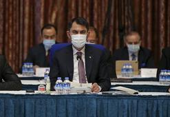 Bakan Kurum'dan eleştirilere 'kepçe'li yanıt