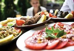 Öğle yemeği arada kaynadı