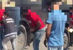 Şaşırtan manzara! İç çamaşırından çıkardı