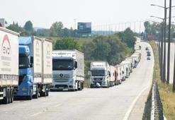 İhracatçılar TIR ve konteyner bekliyor