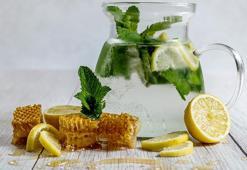 Limonlu Suyun Faydaları Nelerdir? Limonlu Su içmek Ne İşe Yarar, Zayıflatır Mı?