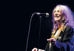 Patti Smith’ten yaş günü konseri