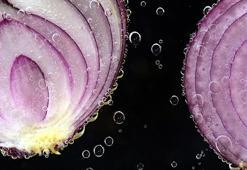 Kaynatılmış Soğan Suyunun Faydaları Nelerdir? Soğan Suyu İçmek Zayıflatır Mı?