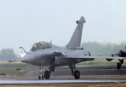 Yunanistan Fransa'ya 18 Rafale jeti için 2,3 milyar euro ödeyecek