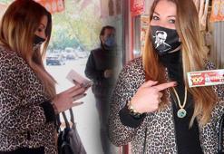 Adana'nın 'Nimet Ablası' şehir dışına kargo ile bilet gönderiyor