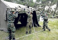 Yunanistan zorunlu askerliği uzatıyor