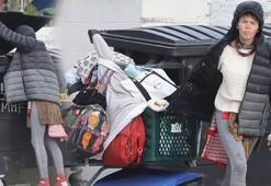 Eski model Loni Willison sokaklarda yaşıyor