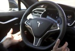 Tesla 135 bin aracını geri çağıracak