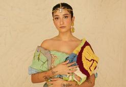 Melike Şahin'nin ilk solo albümü Merhem çıkıyor