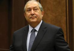 Ermenistan'da muhalefet, Cumhurbaşkanı Sarkisyan'ı krizi çözmemekle suçladı