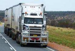 Kamyon Arkası Sözleri 2026: İlginç Ve Komik Kamyoncu Yazıları Ve Güzel Anlamlı Aşk Sözleri