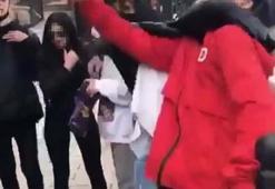 Liseli gençler kavga etti, kızlar, 'Oh, vurun, yapıştırın' diyerek, seslendi