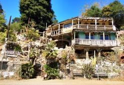 Çöplerden Yapılan Bir Ev: Nitt Witt Ridge