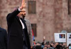 Son dakika: Ermenistan Başbakanı Paşinyan'dan istifa kararı