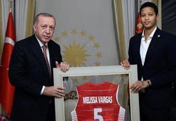 Son dakika - Cumhurbaşkanı Erdoğan, TVF yöneticileri ve oyuncularını kabul etti!