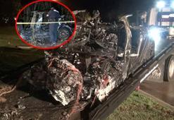 Sürücüsüz Tesla kaza yapıp yandı: 2 kişi hayatını kaybetti