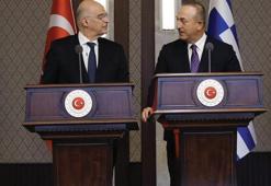 Son dakika: Çavuşoğlu'ndan Dendias'ın skandal sözleri için açıklama: Dürüst davranmadılar