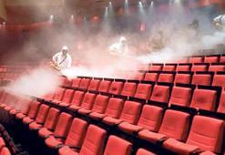 Tiyatro sanatçıları da isyan etti: 18 aydır biz de çalışmıyoruz