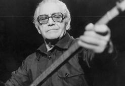 Hu çeker (Bugün seyre çıkmış) şiiri - Ruhi Su