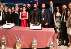 ‘Camdaki Kız' ekibi başarısını kutladı