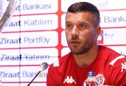 Podolski'ye Meksika'dan transfer teklifi!