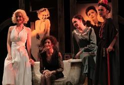 Adana Tiyatro Festivali büyük ilgi gördü