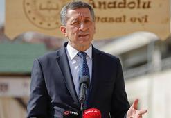 Bakan Selçuk 'Anadolu Masal Evi'nin açılışını yaptı