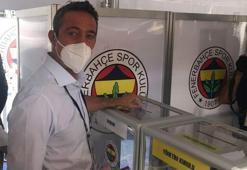 Son dakika haberi - Fenerbahçe'de Başkan Ali Koç oy kullandı