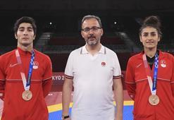 Tokyo'da açılışı Hakan ve Hatice ile yaptık