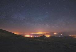 Gece yıldızlar altındaki Nemrut Krater Gölü'nü görüntüledi