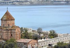 Akdamar Adası'ndaki ayine bu yıl da sınırlı sayıda kişi katılacak