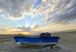 Bölgede alarm! Tekneler karaya oturdu