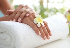 Daha genç bir görünüm için el bakımınızı ihmal etmeyin