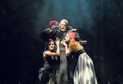 Tiyatro tutkunları buluştu