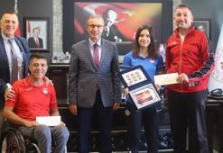 Bakan Kasapoğlu'ndan Paralimpik Oyunları'na katılan Denizlili 2 sporcuya teşekkür mektubu