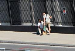 Turistlere fırçalı tuzak