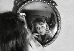 Meşher'de Sanatçı Kadınların Yüzyılı